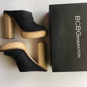 NWT BCBGENERATION CECELY PLATFORM SANDALS